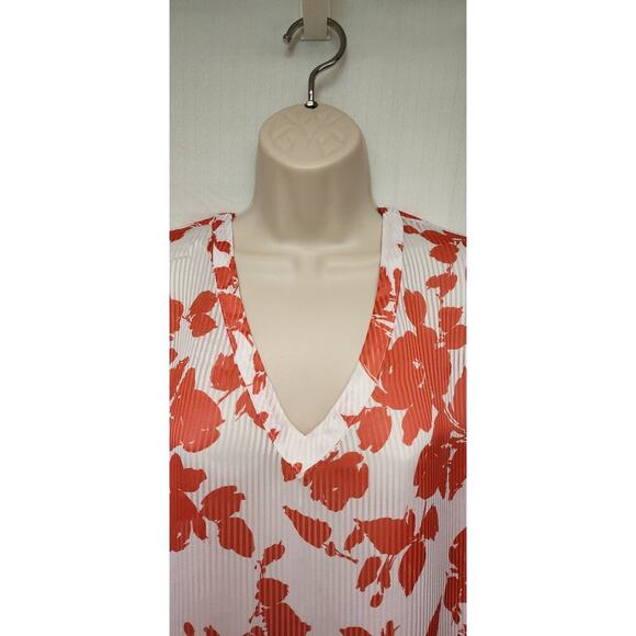 Bold Elements Floral V-Neck Blouse Hanky Hem White/Coral Size 2X - Picture 7 of 8